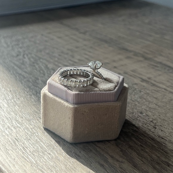 Emerald Cut Diamond Infinity Band - 2.8 carats - Picture 6 of 11